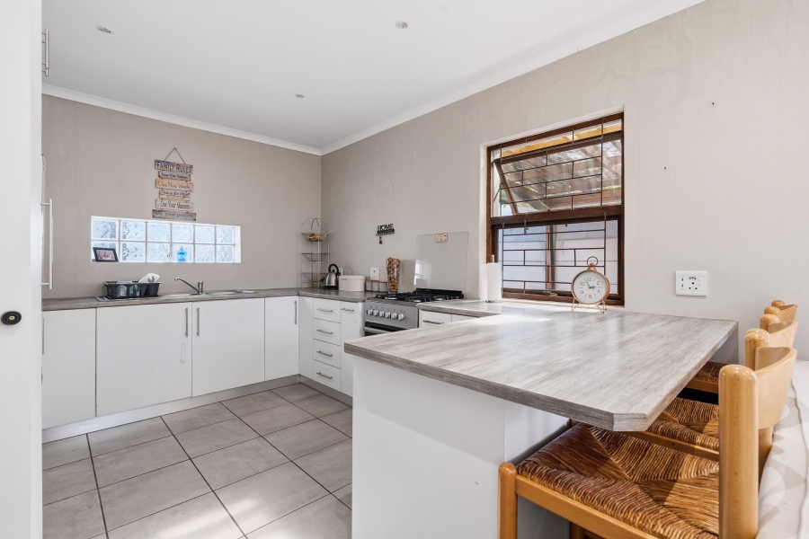 3 Bedroom Property for Sale in Pinelands Western Cape